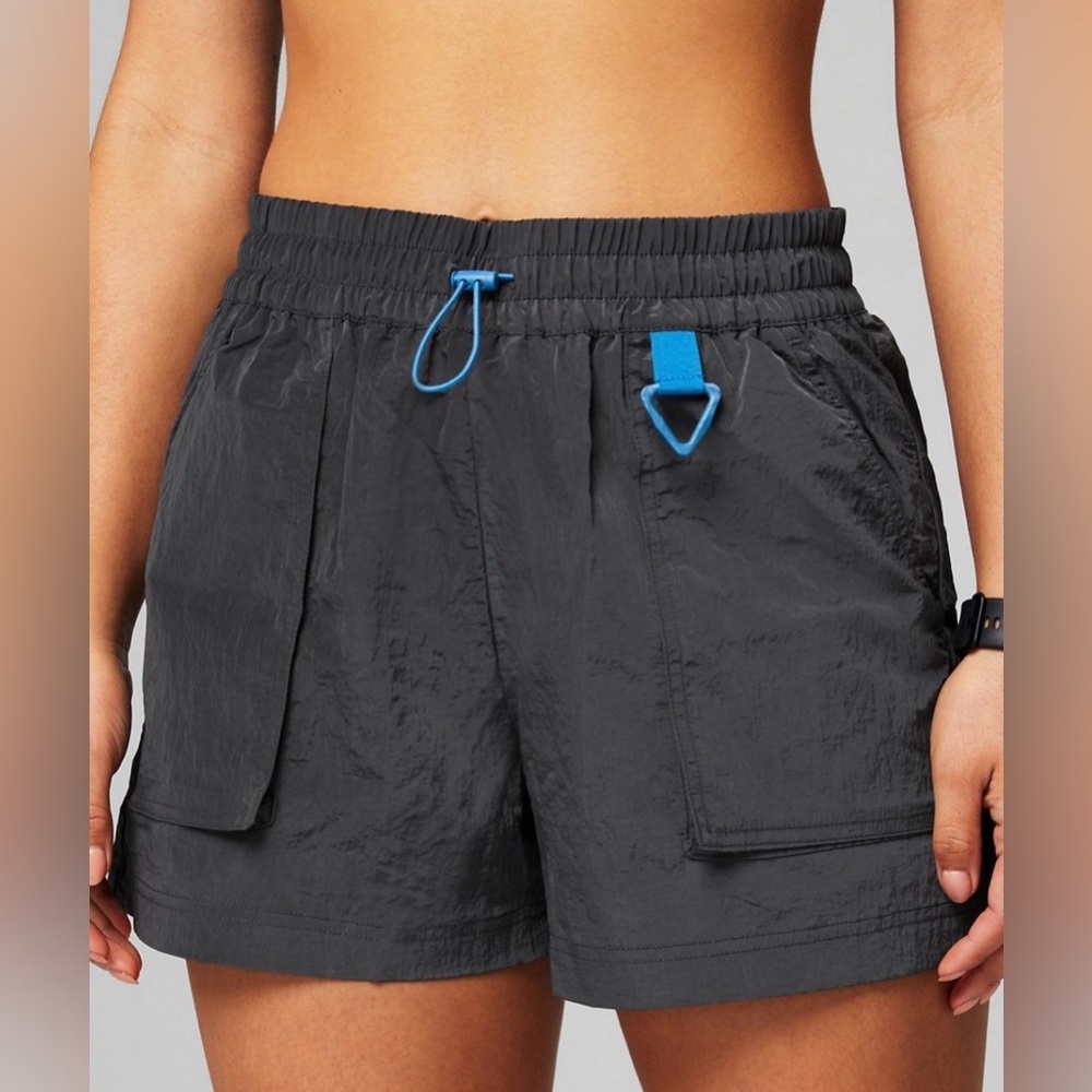 Fabletics Heights Shimmer Cargo Short